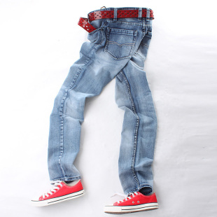 求 男生牛仔裤 要浅蓝色的 裤缝有镶白边的 ,请