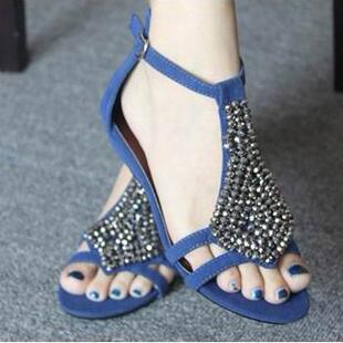  贝贝比时尚新品款复古民族风串珠罗马鞋搭扣平跟凉鞋包邮女鞋