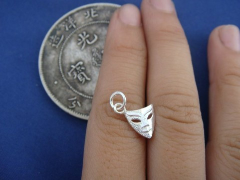999 Sterling Silver Strange Mask Pendant Foot Silver Mask Pendant The Banquetin the Accessories/Fashion Jewelry, Pendant/Pendant category - from Buy2taobao.com to provide professional Taobao agent buy service
