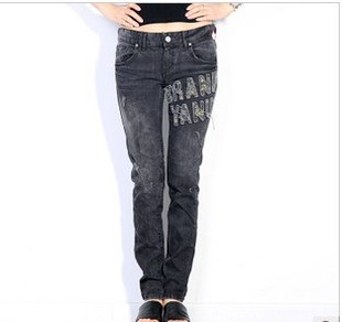 本人女,求购一条AB面拼接的牛仔裤,裤子的后面