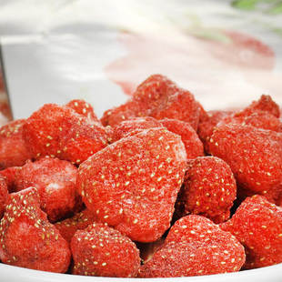  台湾风味 乐滋冻干草莓干脆片20g 无防腐无添加 草莓脆特促 新品