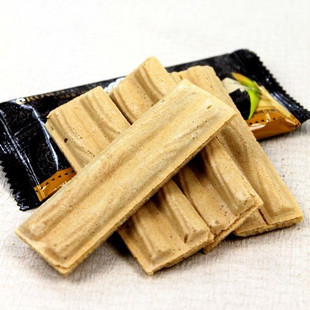  新品热卖韩国食品零食饼干Crown巧克力蛋卷可拉奥榛子瓦夫142g