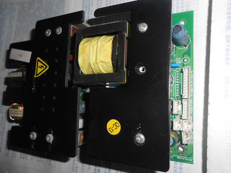 创维32寸液晶电视电源板 5800-PLCD26-01 3