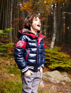 求购三岁男童羽绒服,款式大方洋气。–淘宝母