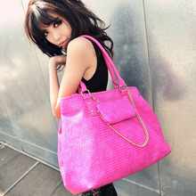 �Խ�� ŷ�����Ƴ����Ű�ʱ�аٴ�Ů������֯����ĸŮ��  B1370