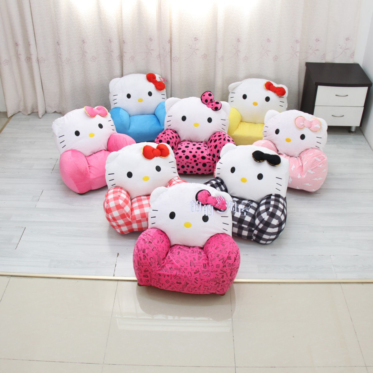 Hello Kitty 沙发 110元起