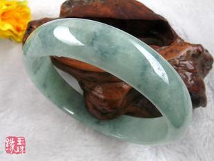  老坑天然A货淡绿飘花62-63毫米宽条大尺寸翡翠手镯多款特价赠证书