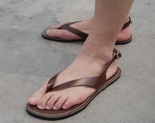  夏季 新款 沙滩男凉鞋 夹趾 后搭扣真皮休闲 男凉鞋