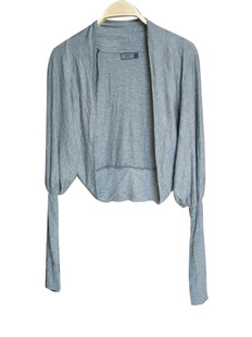 求搭配~黑白条条纹裙,搭外什么外套较好呢?–