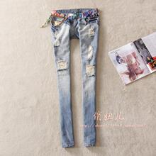 西班牙Desigual 刺绣花贴布花民族感磨白<span class=H>破洞</span>直通牛仔裤 (特)