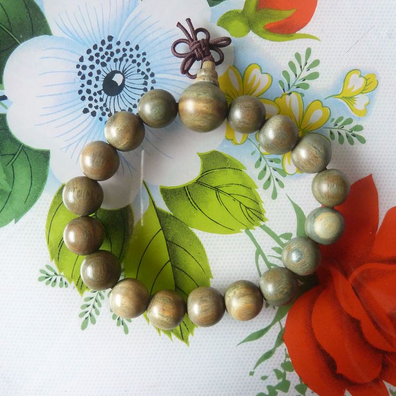 Special Offer 12mm18 Pieces diameter Green sandalwood No word beads Light beads Beads bracelet Beads Braceletin the Arts and crafts , Religious Crafts , Beads/Prayer beads , Beads bracelet category - from Buy2taobao.com to provide professional Taobao agent buy service