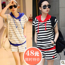 2012新品韩版纯棉运动套装大码休闲女装夏运动服短袖条纹套 红色