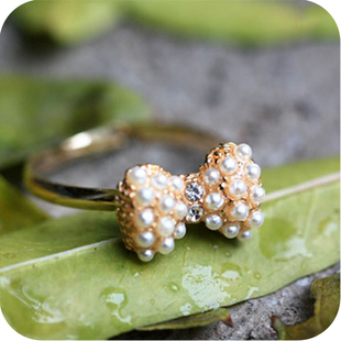  满35包邮 OD0239 韩国饰品 金色镶嵌珍珠蝴蝶结小巧戒指 指环2g