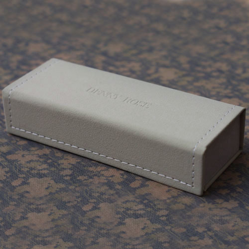 复古怀旧   眼镜盒