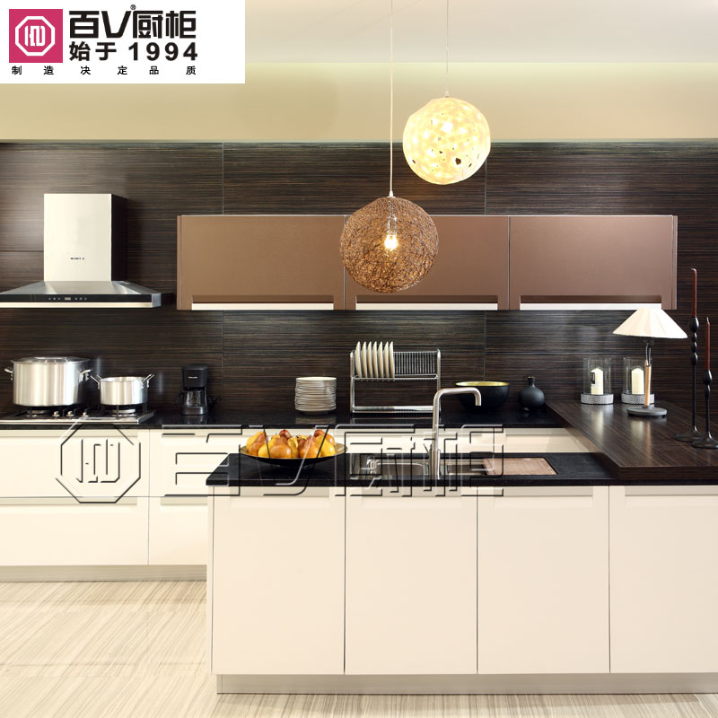 百V厨柜成都 白色现代简约厨房橱柜 环保 模压整体橱柜定做定制