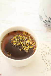  特级祁门红茶。[暖胃降血糖]