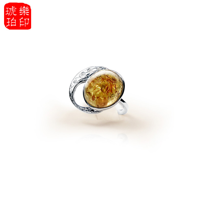 求购一款戒指,是方谬神探里张卫健带的那款红