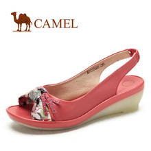 camel 骆驼真皮女鞋 时尚坡跟凉鞋 蝴蝶结 2012新款 1203600