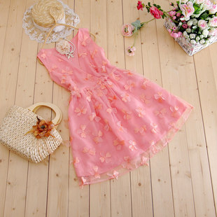 下周好<em>姐妹</em>要<em>结婚</em>,在酒店办酒席,我要当伴娘。