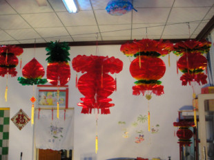  水晶塑料亮纸蜂窝式彩色招财灯笼60CM、节日喜庆居家装饰灯笼批发
