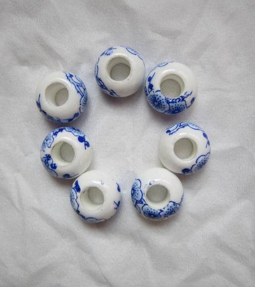 Blue and white porcelain Guqin ear with beads Piano spike Blue and white beads(Guqin accessories)in the Musical Instruments/Guitar/Piano/Fitting , Folk instruments , Ethnic plucked instruments , Guqin category - from Buy2taobao.com to provide professional Taobao agent buy service