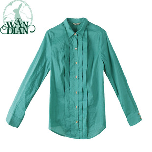 我有一件灰色的大V领针织衫,想找一件里面配的