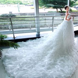 新款新娘拖尾婚纱 长拖尾白色奢华蕾丝婚纱 纯手工珠绣 公主婚纱 新款新娘拖尾婚纱 长拖尾白色奢华蕾丝婚纱 纯手工珠绣 公主婚纱