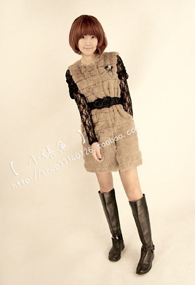 特 奢华皮草 优质<em>獭兔</em>毛层叠条纹加长<em>马夹</em> 配胸