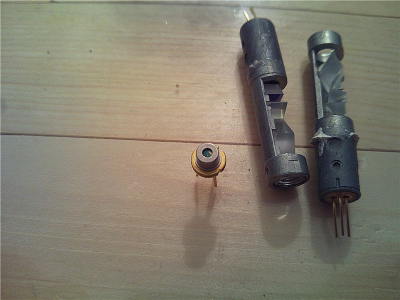 830纳米500毫瓦激光头激光管,最小光斑10μ,