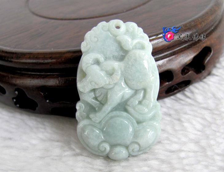 風水佛緣 開光天然翡翠生肖牛項鏈吊墜 納福旺貴人招財開運吉祥物在類目 珠寶/鑽石/翡翠/黃金, 翡翠(新), 頸飾中 - 來自Buy2taobao.com提供專業的淘寶代購服務