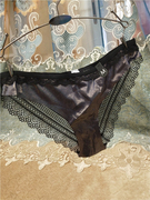 44C出口欧美紫色亮皮蕾丝花边半透明镂空三角裤 女士性感内裤