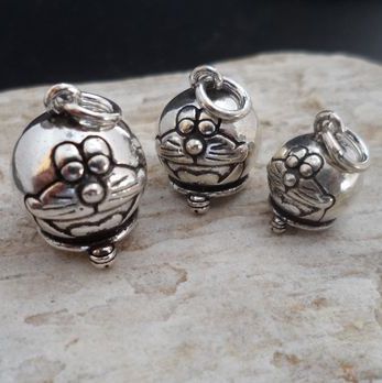 泰銀 925純銀 曼谷 手工銀 正品 哆啦A夢叮铛貓好運鈴铛吊墜2.3cm在類目 飾品/流行首飾/時尚飾品新, 項墜/吊墜中 - 來自Buy2taobao.com提供專業的淘寶代購服務