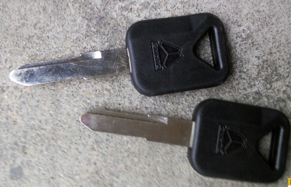 China National Heavy Duty Truck Howard car door Lock cylinder key Removethe One Original factory parts Selling recommend productin the Car/Articles/Fitting/Refit , Auto Parts and Accessories , Anti-theft system , Car keys category - from Buy2taobao.com to provide professional Taobao agent buy service