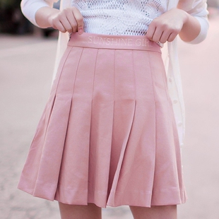 热夏定制学院风刺绣，百褶裙高腰半身裙纯色，白色粉红色
