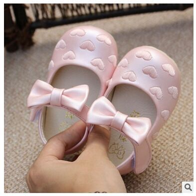 春款童鞋女童公主鞋小宝宝学步鞋软底皮鞋1-2岁小童单鞋爱心绣花