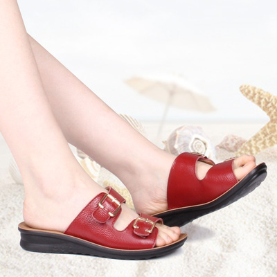 2015新款夏季真皮拖鞋女士妈妈鞋头层牛皮软