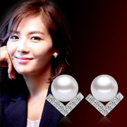防过敏925纯银针耳钉女镶钻日韩国气质白色珍珠三角几何耳钉耳饰