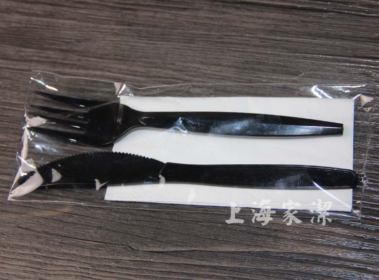 壹次性西餐刀叉 黑色刀叉套裝 加厚刀叉+餐巾紙 三件套 100套在類目 餐飲具, 餐具, 叉/勺/筷套裝中 - 來自Buy2taobao.com提供專業的淘寶代購服務