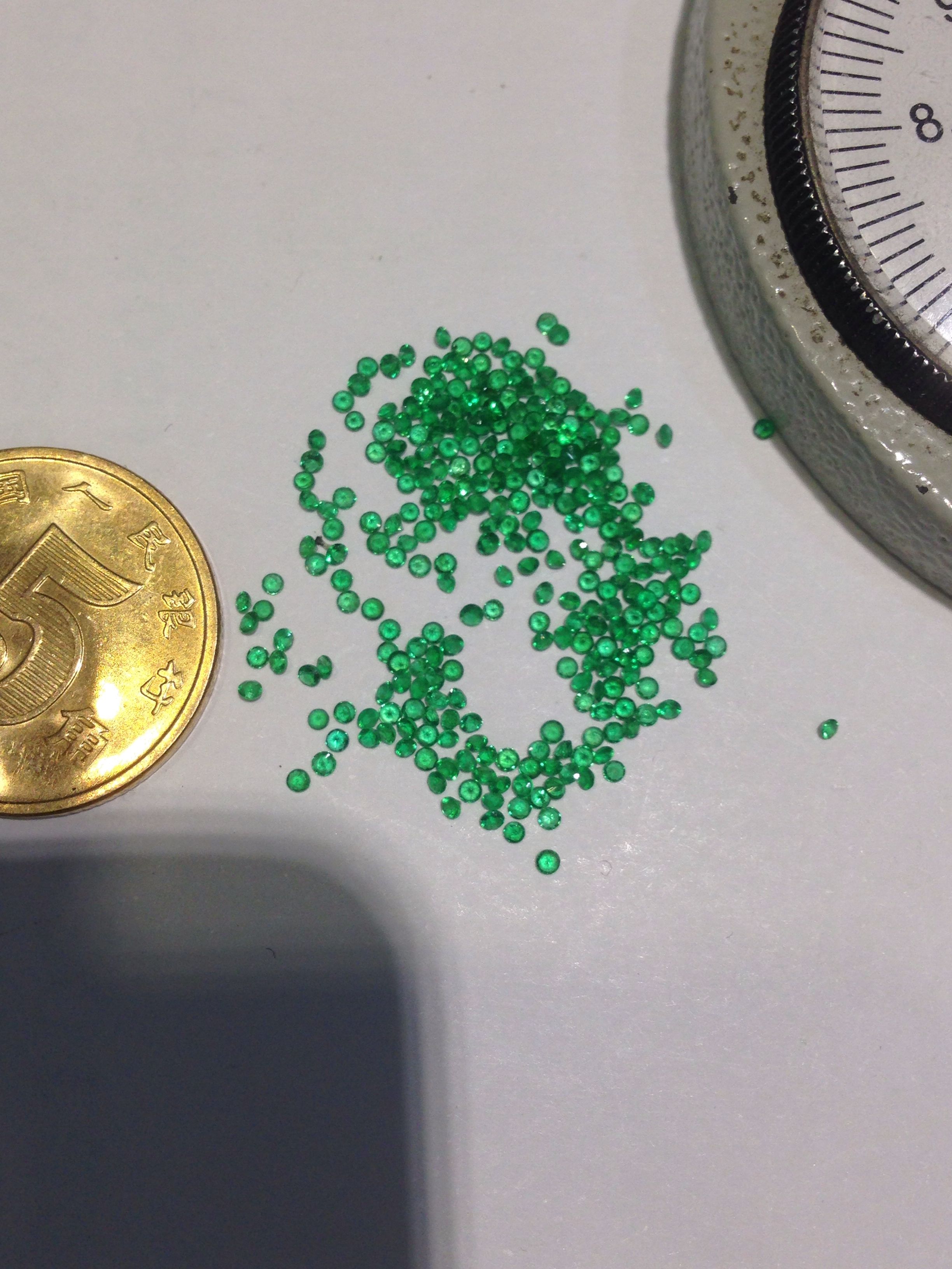 天然祖母绿裸石 钻石切工圆形1.2~1.3mm 约0.01ct 做配石18元/粒在类目 珠宝/钻石/翡翠/黄金, 彩色宝石/贵重宝石, 其他中 - 来自Buy2taobao.com提供专业的淘宝代购服务