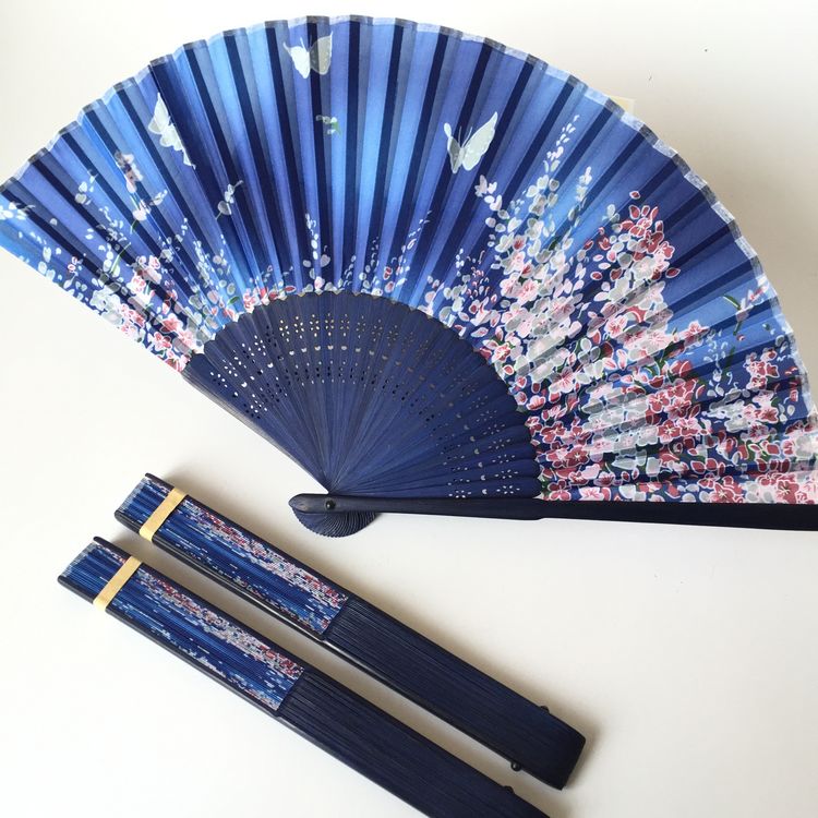 夏季清仓日本折叠扇日式和风竹柄绢布折扇蓝色花卉系列包邮送扇套