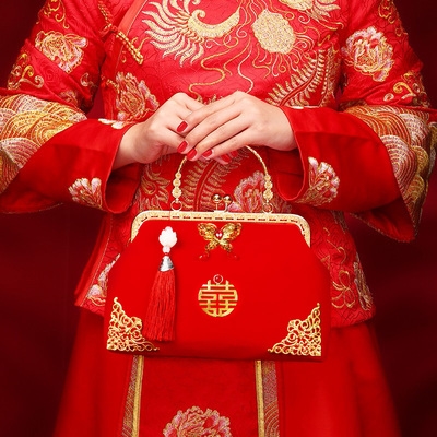 结婚用品大娘手拿包包袋装钱零钱包陪嫁嫁妆红色婚庆婚礼红包
