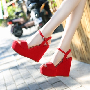2024夏季红色超高跟坡跟，厚底女凉鞋，防水台鱼嘴露趾松糕女鞋