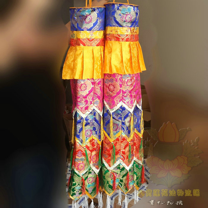 藏式佛堂挂饰 五彩筒 胜利幢 幢幡一对高100cm 包邮在类目 特色手工艺, 少数民族特色工艺品, 藏族特色, 其他中 - 来自Buy2taobao.com提供专业的淘宝代购服务