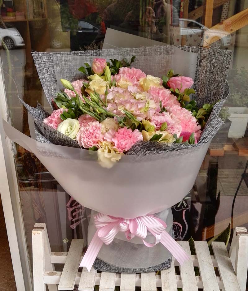 【皇冠】昆明鲜花速递 母亲节 妈妈青春靓丽 教师节 绣球康乃馨在类目 鲜花速递/花卉仿真/绿植园艺, 鲜花速递(同城)中 - 来自Buy2taobao.com提供专业的淘宝代购服务