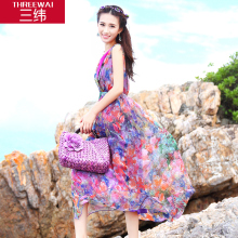 三纬2018夏新款V领波西米亚真丝连衣裙修身显瘦印花女装长裙图片