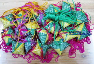 Xishuangbanna Nation Sachet Dance props Dai Bag Pure handwork makein the Arts and crafts , Other features crafts category - from Buy2taobao.com to provide professional Taobao agent buy service
