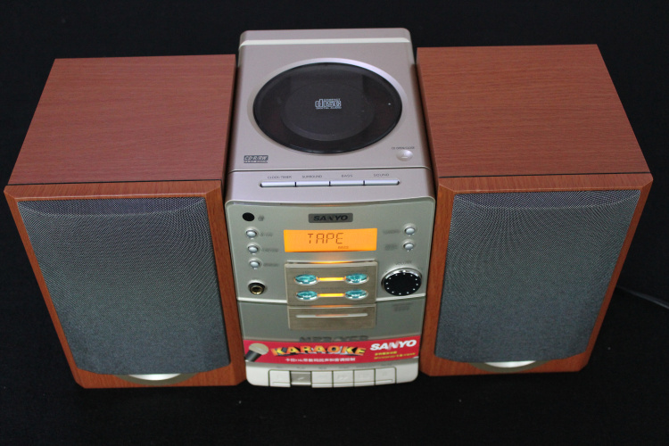 sanyo music system