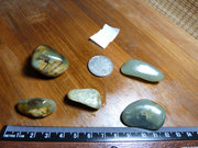 20822新疆和田玉龙，喀什河和田玉青玉籽料原石，5颗2.5cm以上