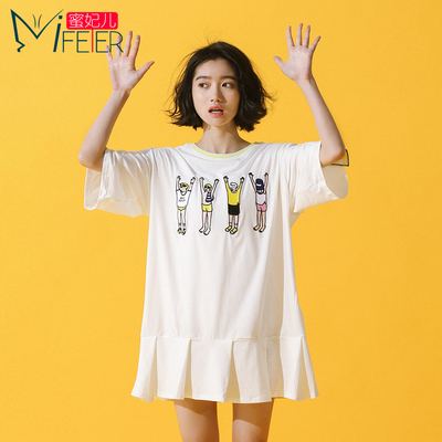 如何搭配蜜妃儿2017夏季新款女装卡通刺绣宽