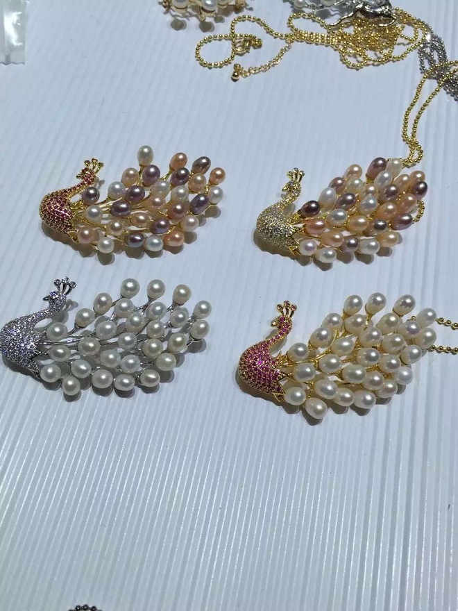 江西万年淡水珍珠吊坠-胸花-孔雀款|ruв категории Украшения,ювелирные изделия, брошь - от Buy2taobao.com для оказания профессиональной услуги покупки агента Taobao